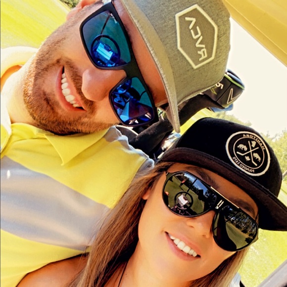 Meet your Posher, Jenn - Picture 2 of 11